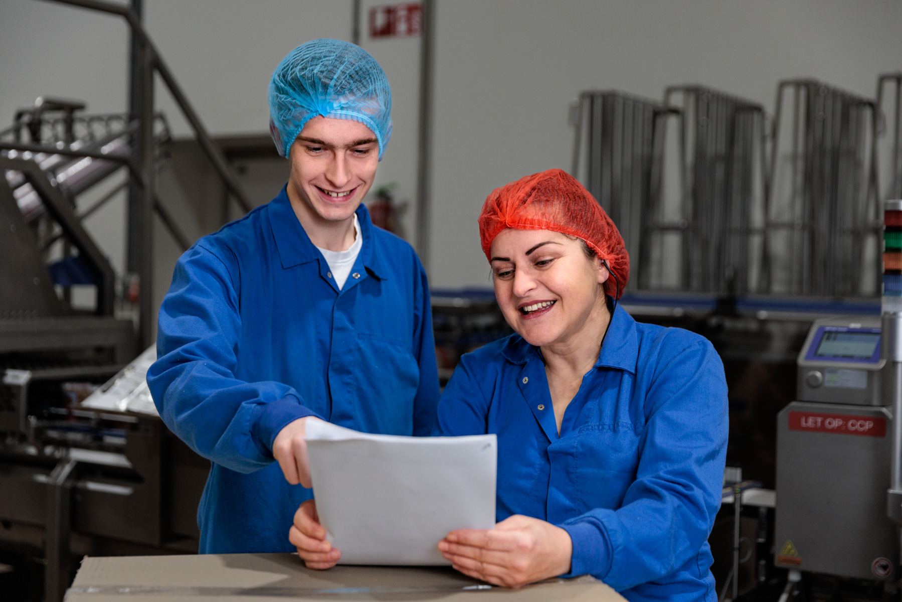 Kwaliteit checken gebakken uitjes Lion Foods